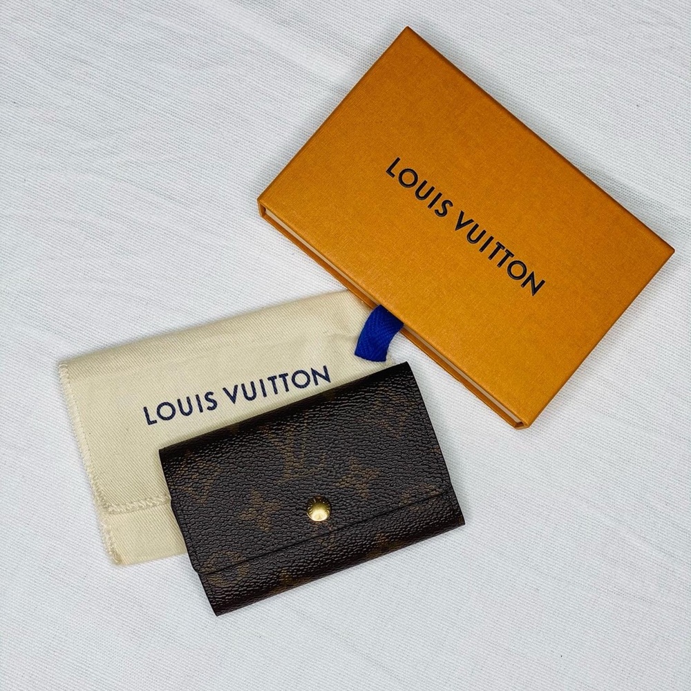BNIB Louis Vuitton Monogram 6 Key Holder